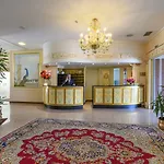 Astoria Ξενοδοχείο 4*