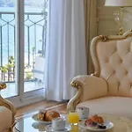 Astoria Hotel 4*