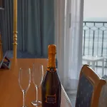 Astoria Hotel 4*