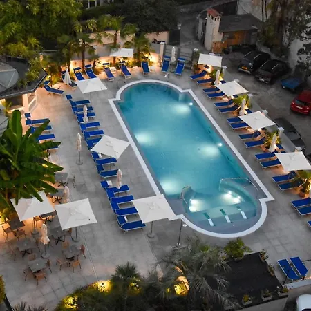 Astoria 4* סטרסה